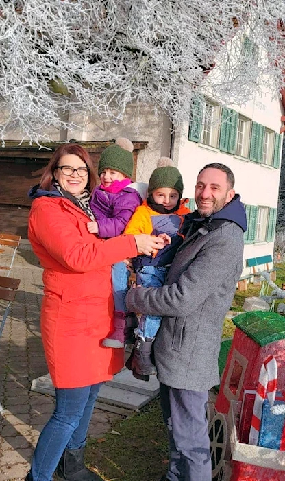Petra und Johan Yürekci_mit den Zwillingen Petra und Johan Yürekci_mit den Zwillingen